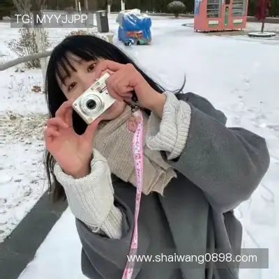 孔铃媚